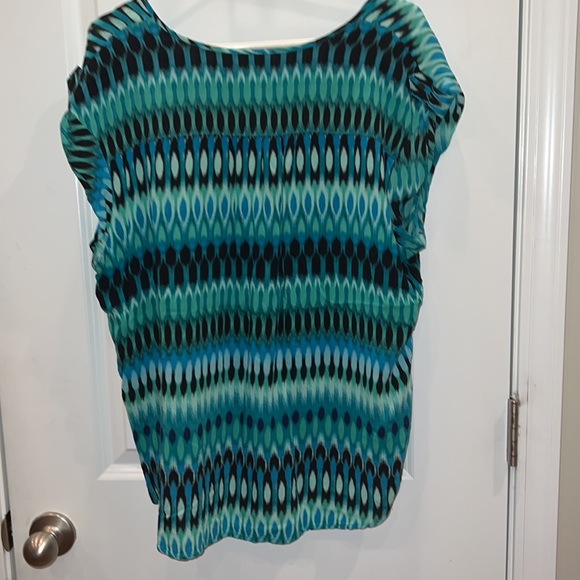 Lightweight rayon colorful blouse - Picture 5 of 6